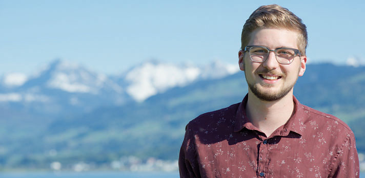Josias Zeller, 22-jährig, in Stäfa aufgewachsen, Abteilungsleiter bei der Pfadi Olymp Matura Kantonsschule Hottingen, Profil Wirtschaft und Recht, Geografiestudent an der Uni Zürich
